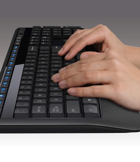 Logitech MK345 Wireless Combo – Full-Sized Keyboard with Palm Rest and Comfortable Right-Handed Mouse